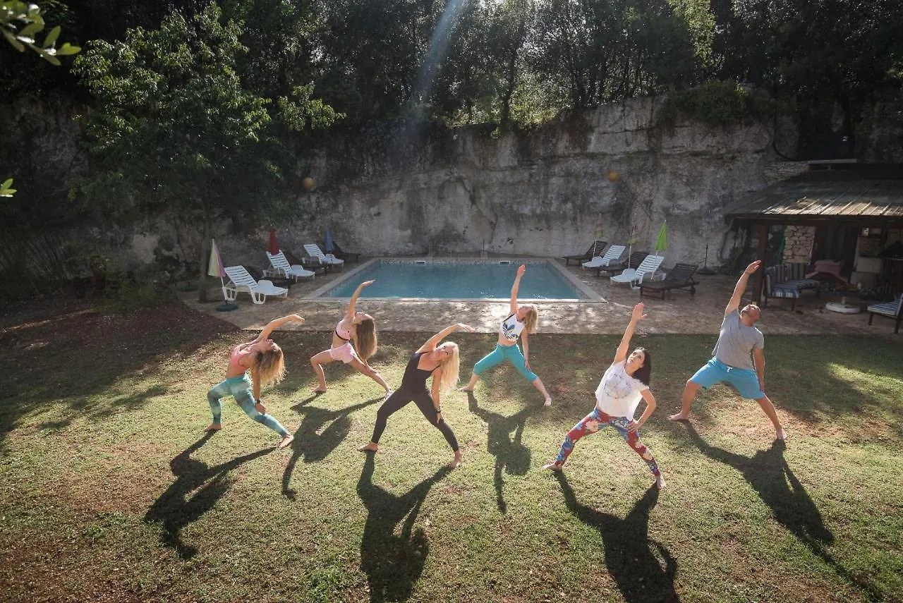 Holiday House Cave Romana 풀라 펜션
