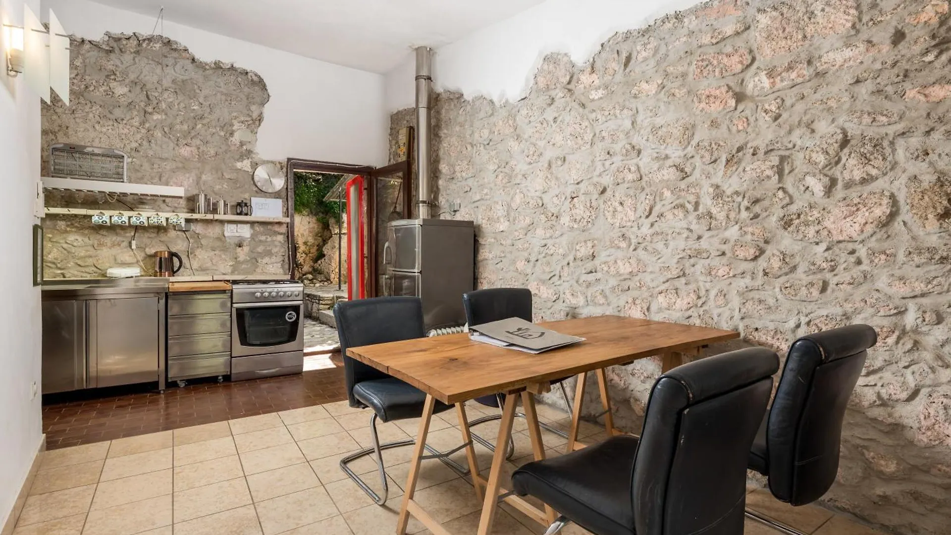 Holiday House Cave Romana 풀라 0*,