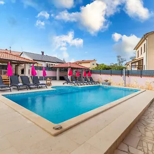 Apartman Ana, Fazana