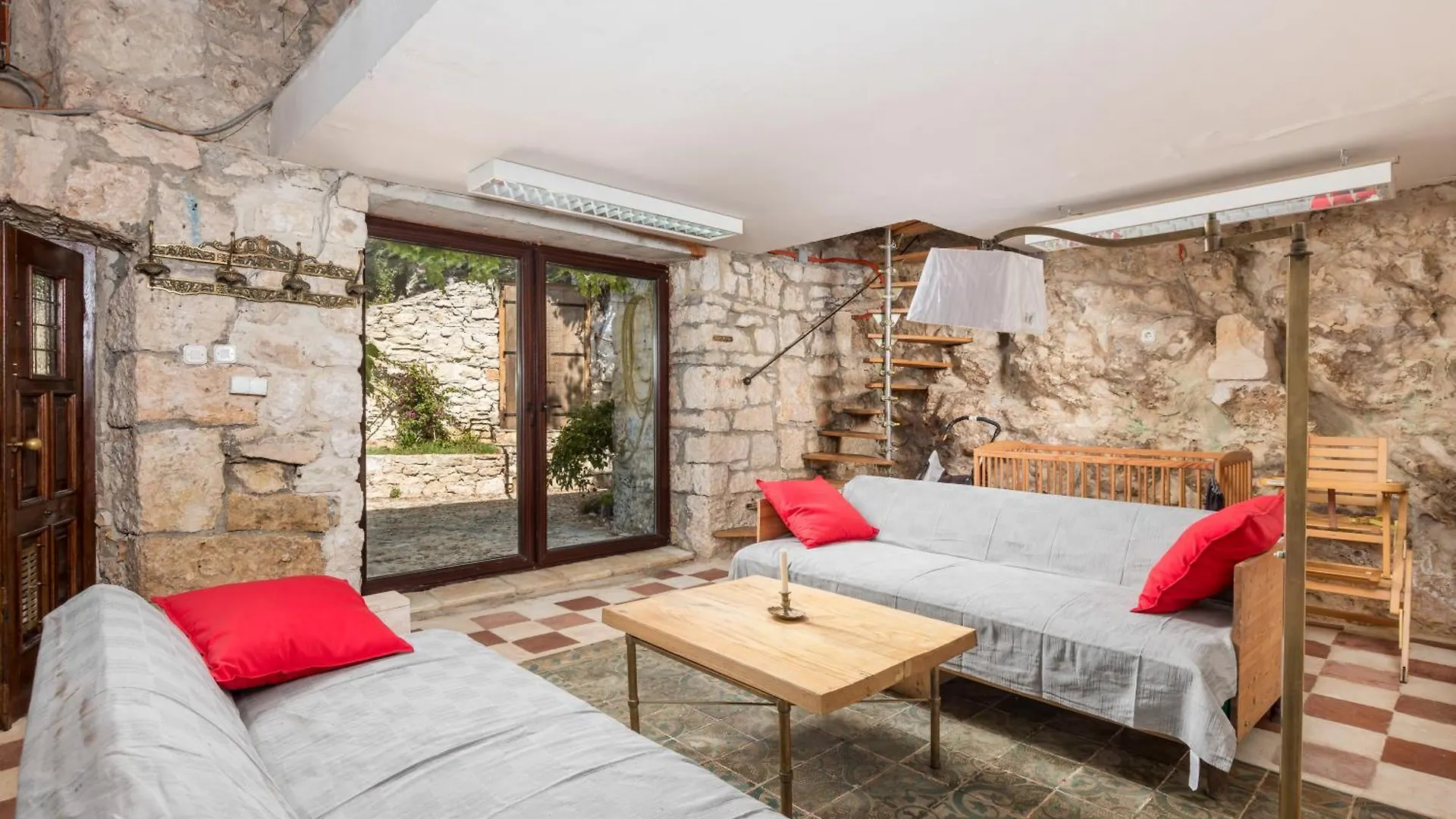 Vikendica Holiday House Cave Romana Croatia