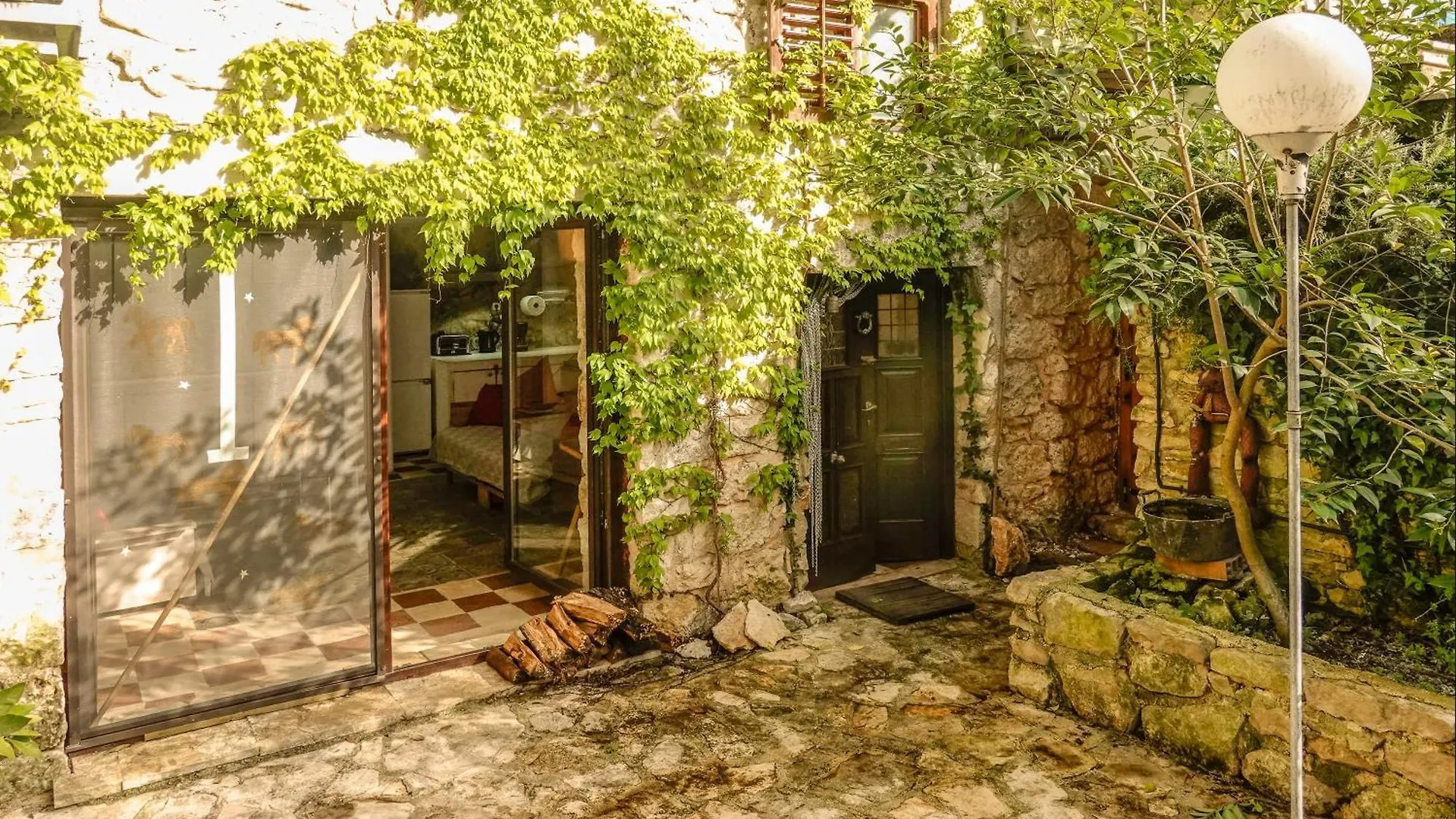 Vikendica Holiday House Cave Romana